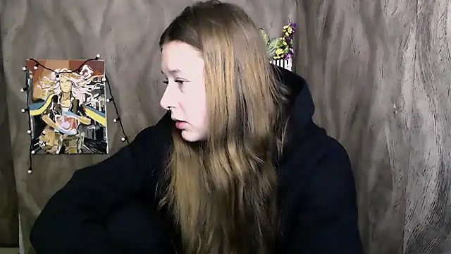 Snapshot of Linda_S_ chatting on 09.29.25 Linda S  online show from 09.29.25