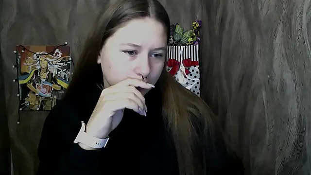 Snapshot of Linda_S_ chatting on 10.03.25 Linda S  online show from 10.03.25