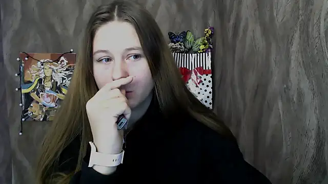 Snapshot of Linda_S_ chatting on 10.04.25 Linda S  online show from 10.04.25