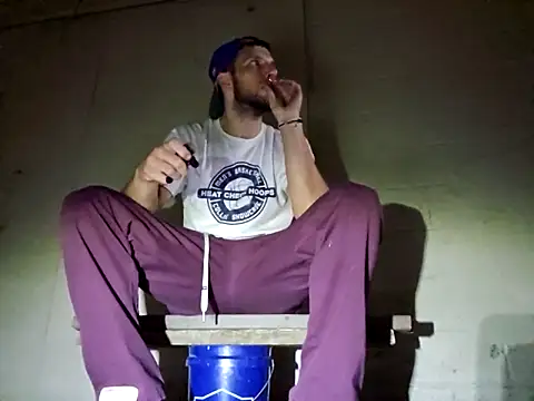 Snapshot of sloppytopkins chatting on 09.21.25 sloppytopkins online show from 09.21.25