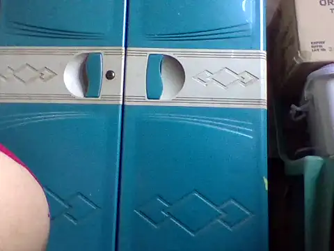 Snapshot of mommasexy29 chatting on 09.29.25 mommasexy29 online show from 09.29.25