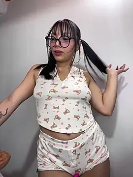 Maddy w online show from 06.18.26