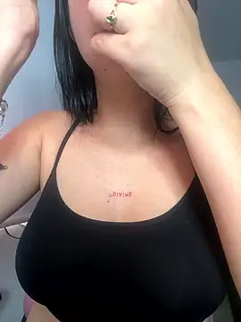 lucy grey25 online show from 01.18.26