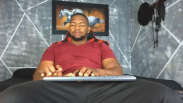Snapshot of big_blackmen19 chatting on 04.08.26 big blackmen19 online show from 04.08.26
