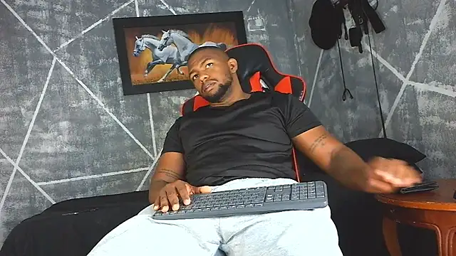 Snapshot of big_blackmen19 chatting on 04.15.26 big blackmen19 online show from 04.15.26