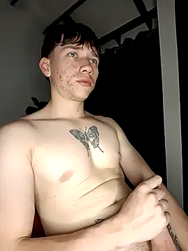 Snapshot of Logan_sixxer chatting on 09.14.25 Logan sixxer online show from 09.14.25