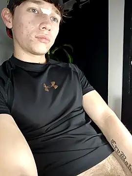 Snapshot of Logan_sixxer chatting on 11.13.25 Logan sixxer online show from 11.13.25