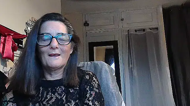 Mistress-Ivy51 online show from 10.17.25