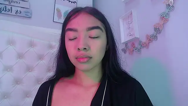 pocahontamoon online show from 09.23.25