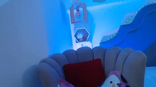 pocahontamoon online show from 02.27.26