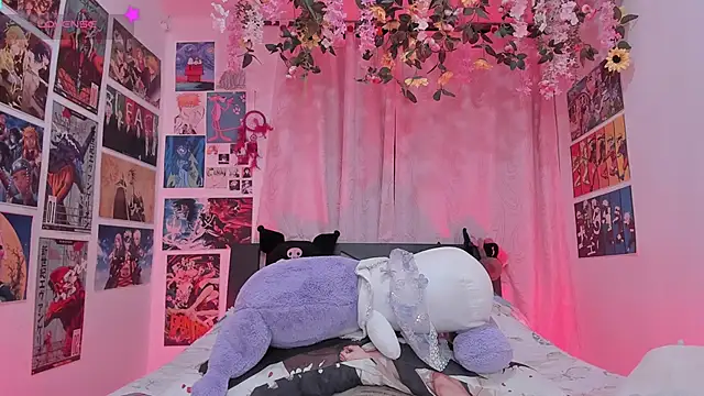 FluffyMelons online show from 04.08.26