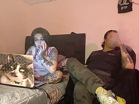 Snapshot of saenzjulieta1 chatting on 10.11.25 saenzjulieta1 online show from 10.11.25