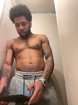 Snapshot of 1mistaGoodWood chatting on 04.04.26 1mistaGoodWood online show from 04.04.26