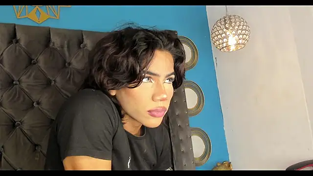 Snapshot of bxby_dolls chatting on 10.04.25 bxby dolls online show from 10.04.25