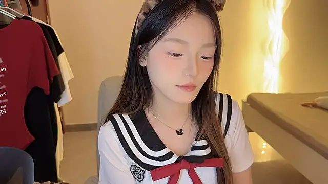 Snapshot of Robin-o3 chatting on 09.23.25 Robin-o3 online show from 09.23.25