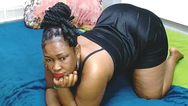 NaughtyMILFxox online show from 07.15.26