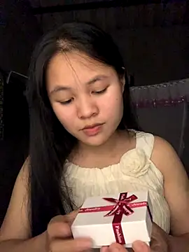 Snapshot of NhuFox chatting on 09.19.25 NhuFox online show from 09.19.25