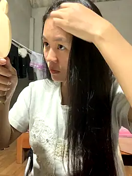 Snapshot of NhuFox chatting on 10.07.25 NhuFox online show from 10.07.25