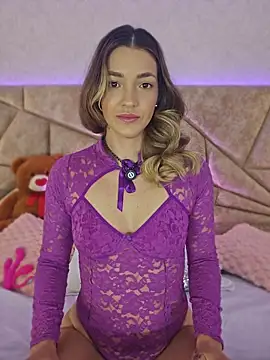 ClaradelMar online show from 05.10.26