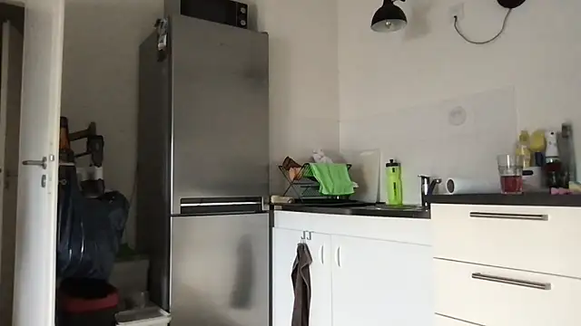 Snapshot of Toysboy67bi chatting on 09.12.25 Toysboy67bi online show from 09.12.25