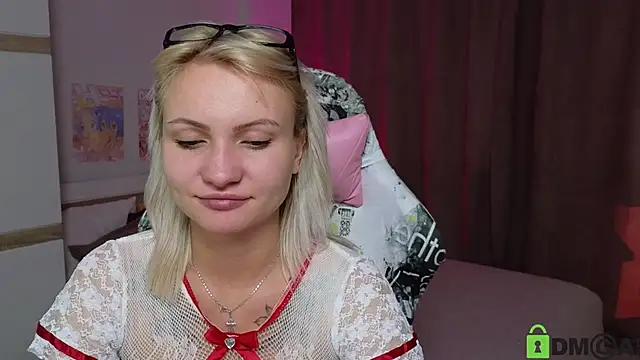 Snapshot of Cameronlovely_ chatting on 09.12.25 Cameronlovely online show from 09.12.25