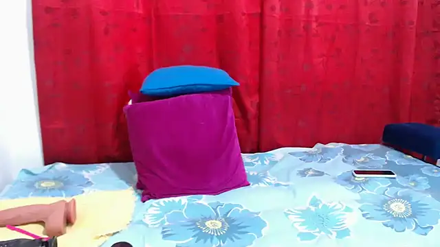 Snapshot of Sexysquirtmommy chatting on 06.16.26 Sexysquirtmommy online show from 06.16.26