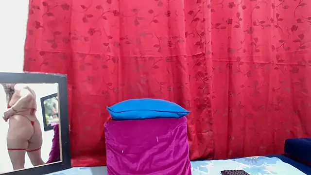 Snapshot of Sexysquirtmommy chatting on 06.23.26 Sexysquirtmommy online show from 06.23.26