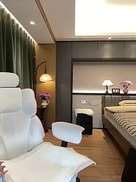 Snapshot of AYW-21 chatting on 04.02.26 AYW-21 online show from 04.02.26