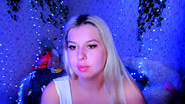 ChloeRicc online show from 11.11.25