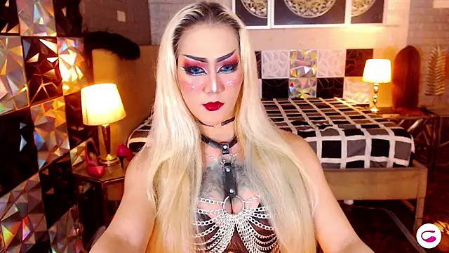 Snapshot of HorseCockDivine chatting on 11.16.25 HorseCockDivine online show from 11.16.25