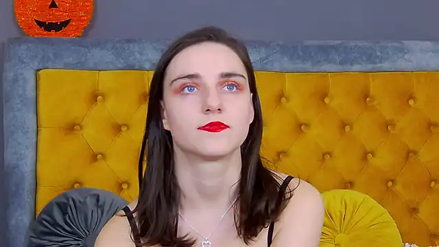 Jessica White  online show from 11.25.25