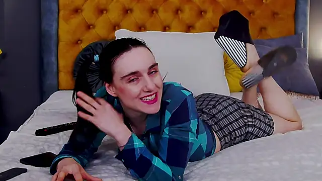 Snapshot of Jessica_White_ chatting on 04.10.26 Jessica White online show from 04.10.26