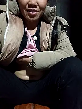 Snapshot of TinTin321 chatting on 01.17.26 TinTin321 online show from 01.17.26