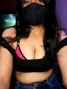 Snapshot of Amisha2 chatting on 10.06.25 Amisha2 online show from 10.06.25