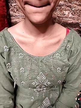 Snapshot of Indian-Aleena chatting on 09.29.25 Indian-Aleena online show from 09.29.25