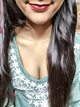 Snapshot of Indian-Aleena chatting on 10.13.25 Indian-Aleena online show from 10.13.25