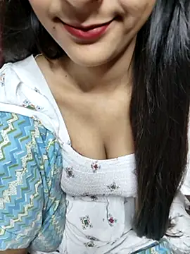 Snapshot of Indian-Aleena chatting on 10.18.25 Indian-Aleena online show from 10.18.25