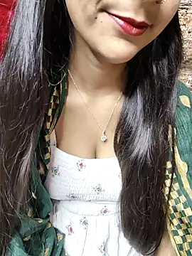 Snapshot of Indian-Aleena chatting on 11.20.25 Indian-Aleena online show from 11.20.25