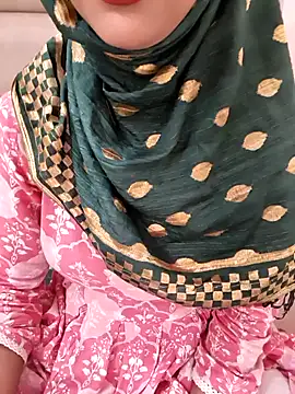 Snapshot of Indian-Aleena chatting on 04.20.26 Indian-Aleena online show from 04.20.26