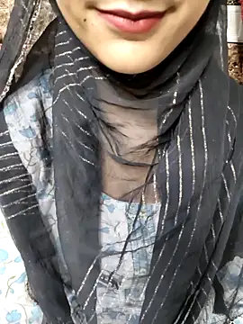 Snapshot of Indian-Aleena chatting on 04.28.26 Indian-Aleena online show from 04.28.26