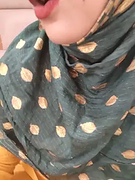 Snapshot of Indian-Aleena chatting on 05.26.26 Indian-Aleena online show from 05.26.26
