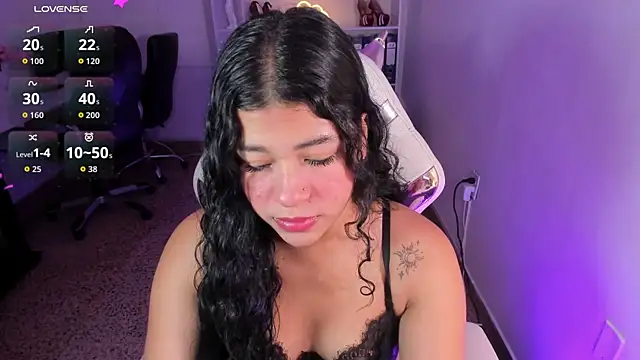 Snapshot of Ivy_nt chatting on 09.19.25 Ivy nt online show from 09.19.25