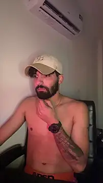 Snapshot of zooming101 chatting on 11.14.25 zooming101 online show from 11.14.25