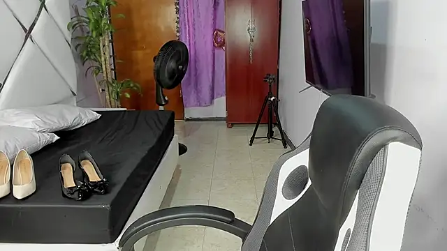 KikaDuque online show from 09.26.25