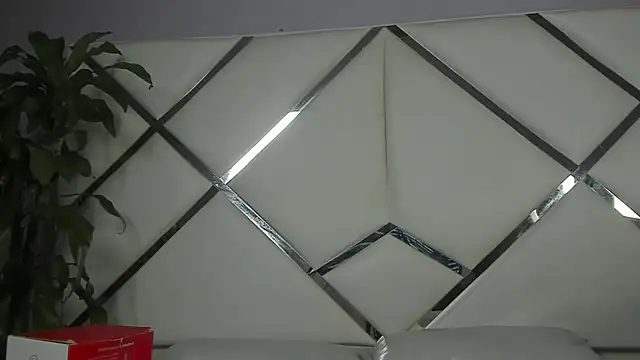 KikaDuque online show from 06.23.26