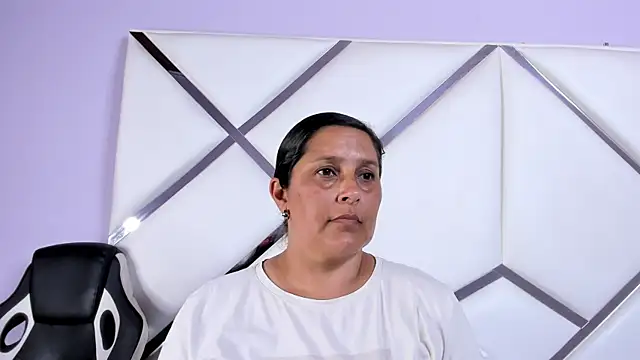KikaDuque online show from 07.25.26
