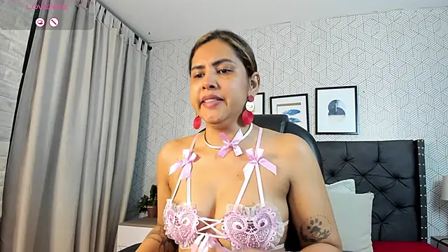 scarletbaker  online show from 04.01.26