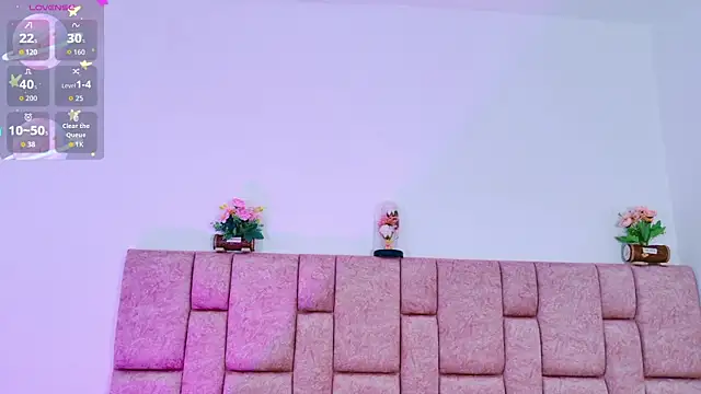 Snapshot of ScarlettLuxe chatting on 11.05.25 ScarlettLuxe online show from 11.05.25