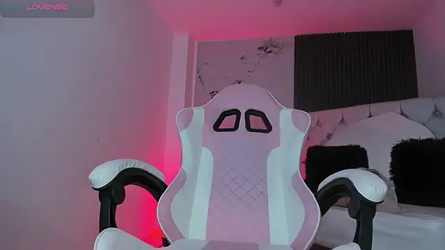 chloesagee online show from 09.27.25