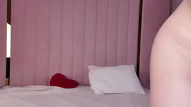 Miranda Kerry online show from 04.19.26